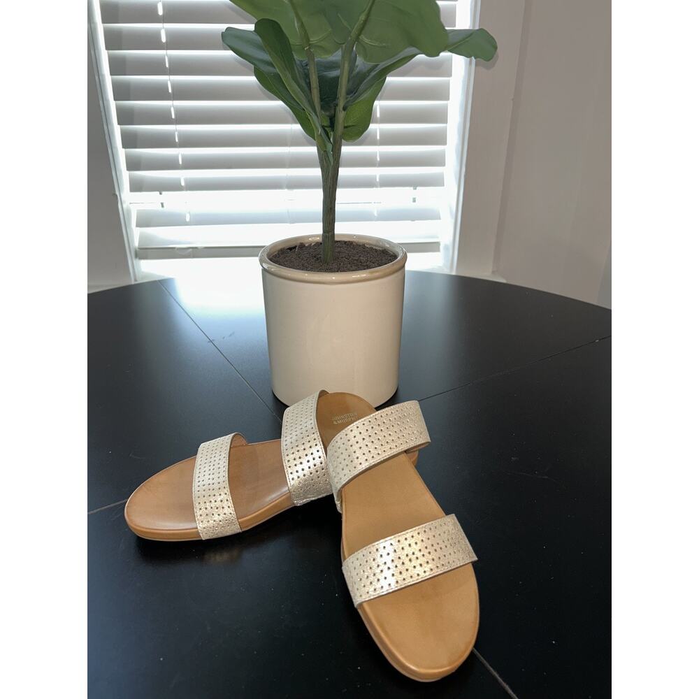Brand New in Box Johnston & Murphy Jodi Perfed Gold Metallic Slide – Size 8.5 - Picture 3 of 8